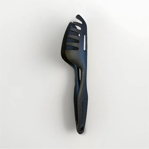 Tupperware Black Pasta‎ Server and Spatula Set, Clip Together