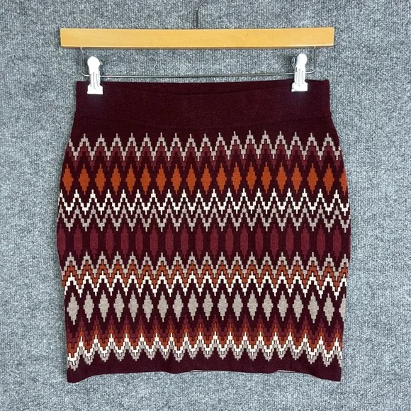 Krimson Klover Mini Skirt Womens M Burgundy Excellent Geometric Knit