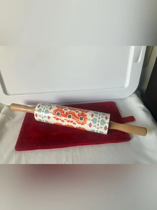 Anthropologie Poppy Ring Floral Ceramic The Dough Roll Rolling Pin.