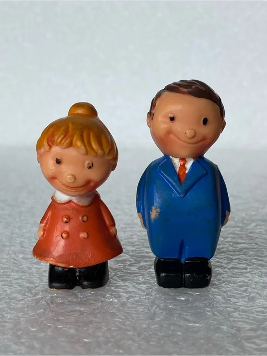 Set of 2 Vintage Samsonite Plastic Toy Figures Little People Made in Hong Kong