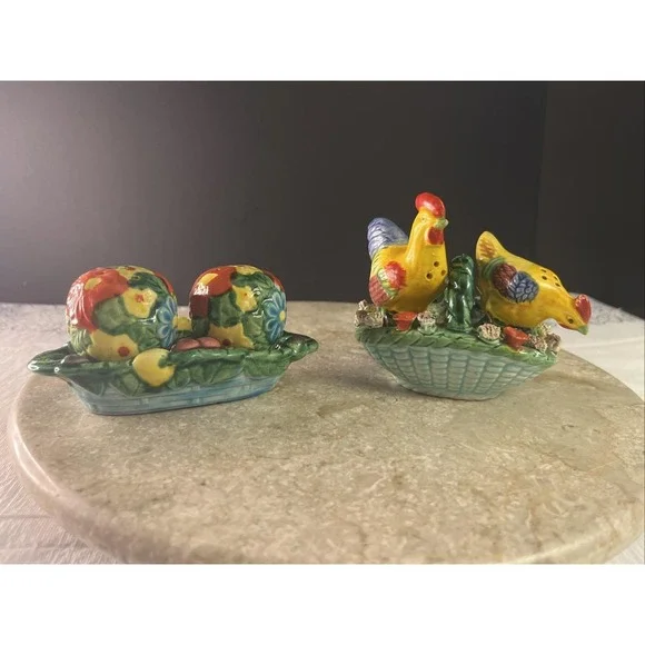 2 Sets VTG Japanese Floral And Rooster &Chicken Salt And Pepper  Shakers W/Trays