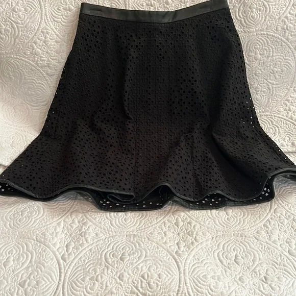 LOFT‎ black eyelet skirt, size 0, NWT