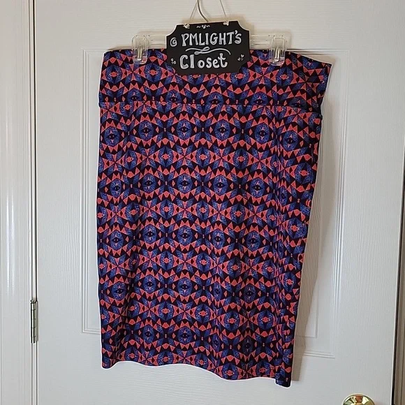 LuLaRoe Cassie Skirt XL Red Blue Black Triangle