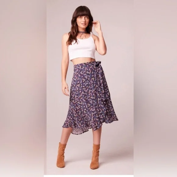 Band Of The Free LINAELLE PURPLE FLORAL WRAP SKIRT Size Small