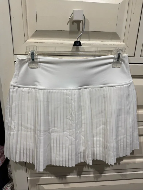 Women's White Pleated Tennis Skirt with Stretch Waistband