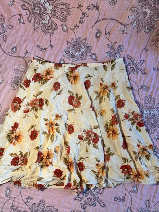 Eddie Bauer Cream Floral Skirt with Red & Yellow Blooms