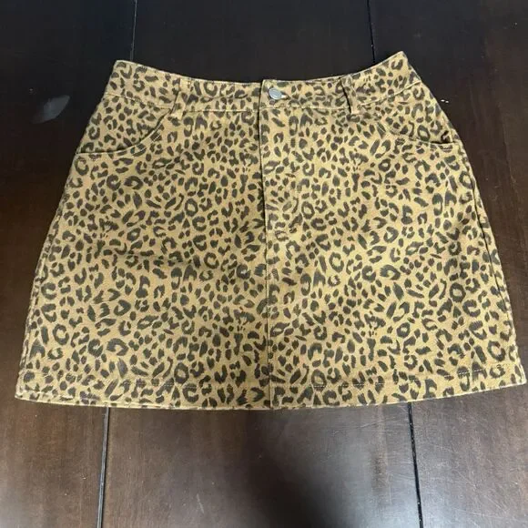 Sans Souci Cheetah Leopard Print Mini Denim Jean Skirt High Waist Size Medium