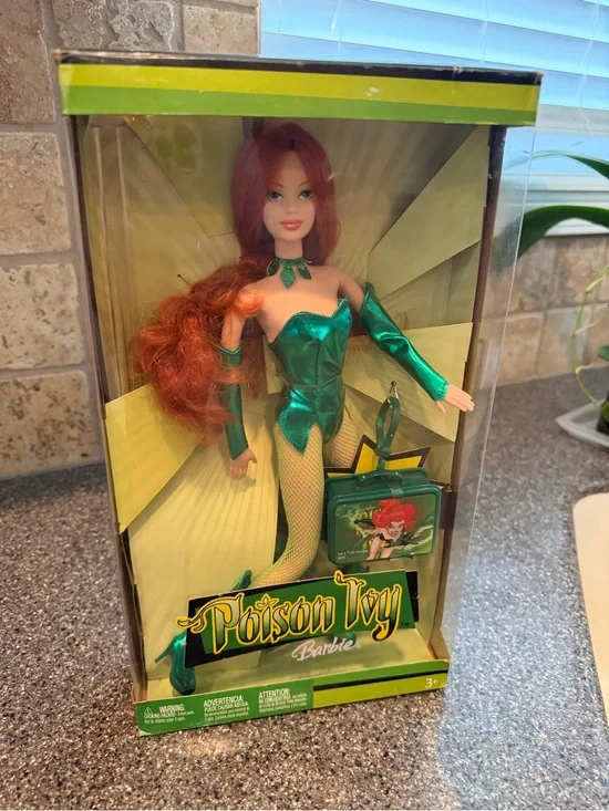 2004 Mattel DC Comics Poison Ivy Barbie NRFB Rare New in Box Collector Doll