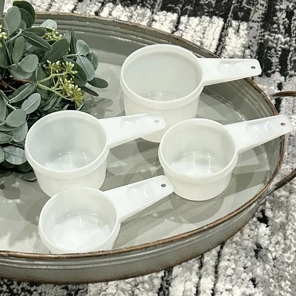 Vintage Tupperware White Replacement Measuring Cups Set ~ 1/3,‎ 1/2, 2/3, 1 CUP