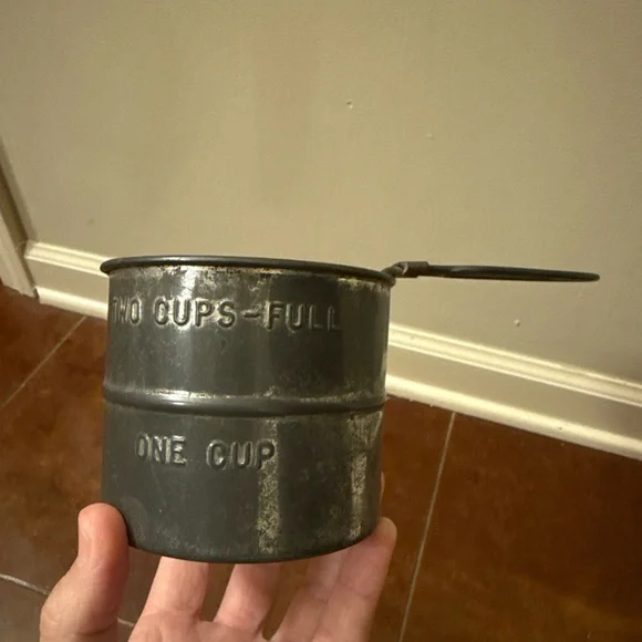 VINTAGE Two Cup Hand Turn Sifter