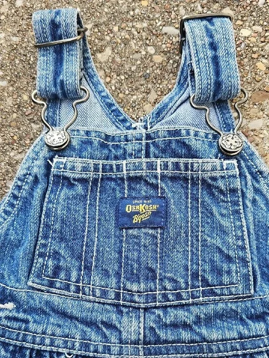 OshKosh B'gosh Classic Blue Denim Short Overalls Vintage 6-9 Months Pleated