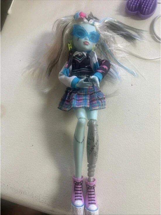 Mattel Monster High G3 Frankie Stein 2022 Reboot Doll