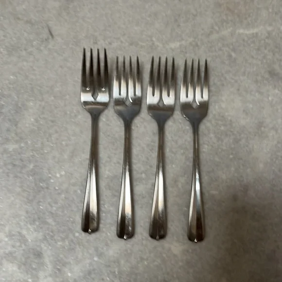 Set Of 4 Forks, Oneida USA, Vintage, Stainless Steel
