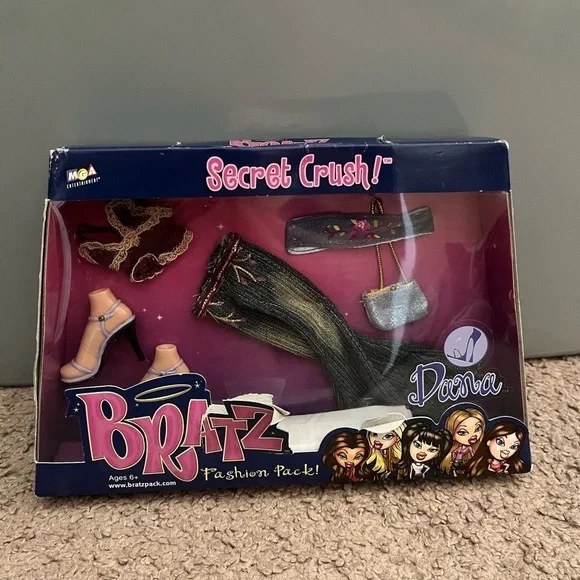 Bratz Secret Crush Fashion Pack Dana