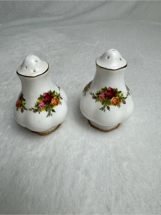 Royal Albert England - Old Country Roses - Salt and Pepper Shakers - 3 inches