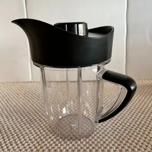 NutriBullet RX NB-301S Cup Pouring Pitcher Rubber Lid Top Cover Spout