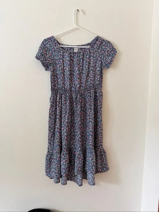 Oshkosh Bgosh  Girl Dusty floral Dress size 12