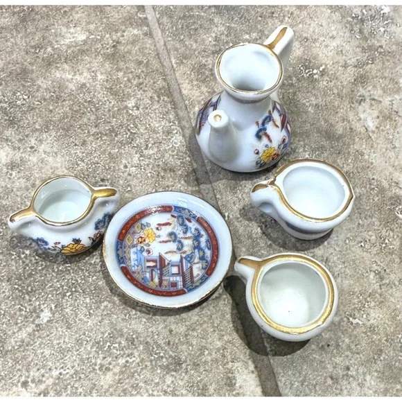 Vintage Miniature Porcelain Tea‎ Set Dollhouse Asian Scene