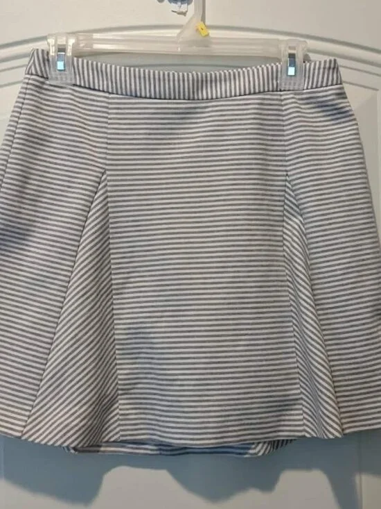MICHAEL Michael Kors Gray White Striped A-Line Skirt Zip Pleated Size 4 EUC