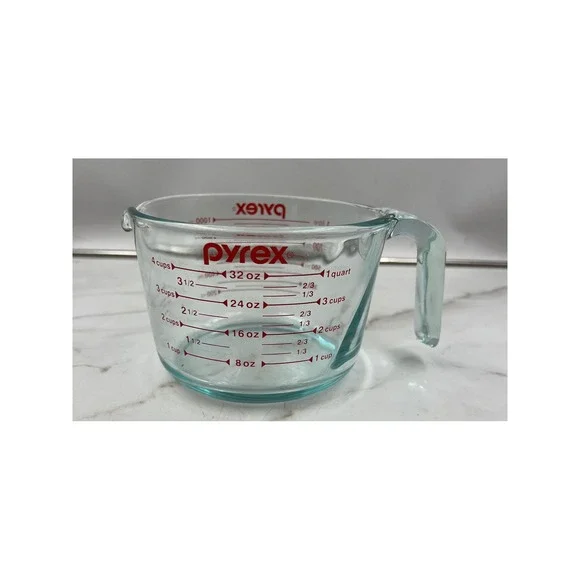 Pyrex 4 Cup Glass Measuring Cup 32 oz 1 Liter Red Lettering Made in USA