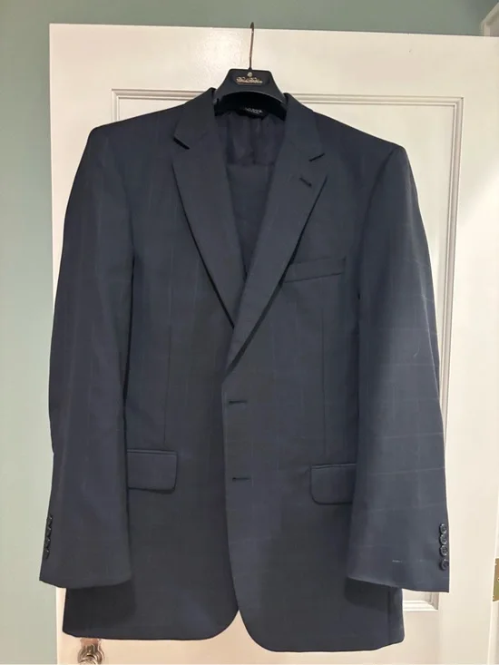 Jos. A. Bank Men's Two-Piece Suit Jacket & Pants