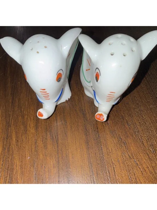 Vintage Made in Japan Elephant Ceramic Salt & Pepper Shakers Set 2pc White