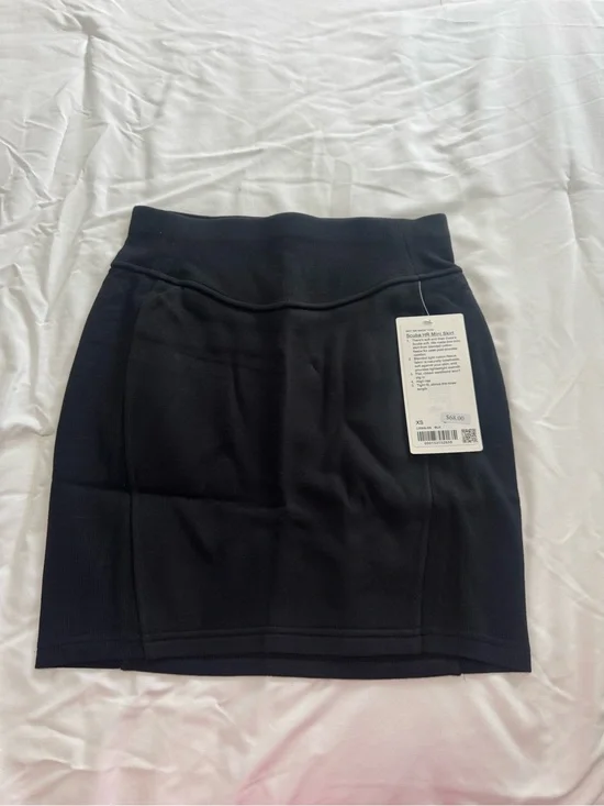 lululemon athletica Black Pencil Skirt