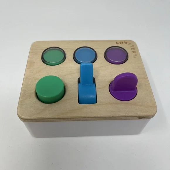 LOVEVERY Sensory Switchboard from Thinker Play Kit 11-12mos Montessori Toy