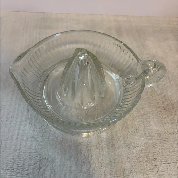 Vintage Clear Glass Citrus Juicer Reamer Flaws