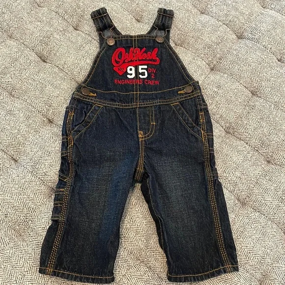 Oshkosh overalls size 6 mths