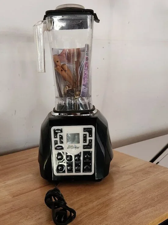 SHRED Powerful Blender and Emulsifier
