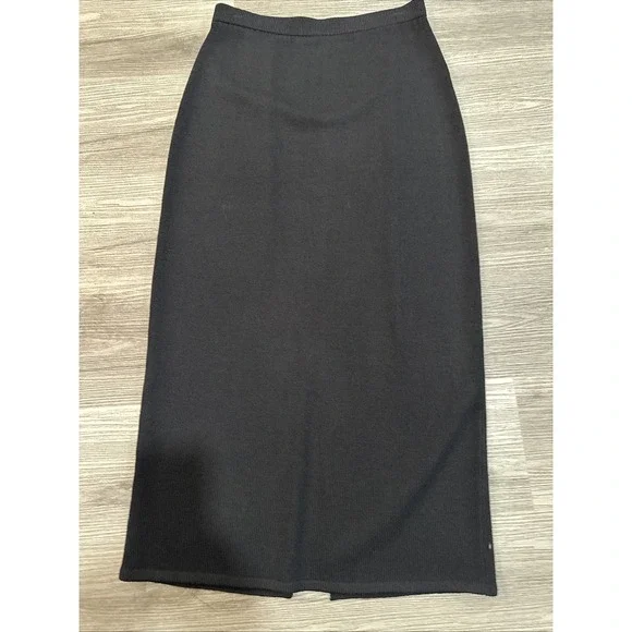 ST. JOHN BASICS ELASTIC WAIST BLACK KNIT Back‎ SLIT LONG PULL ON SKIRT SIZE 8