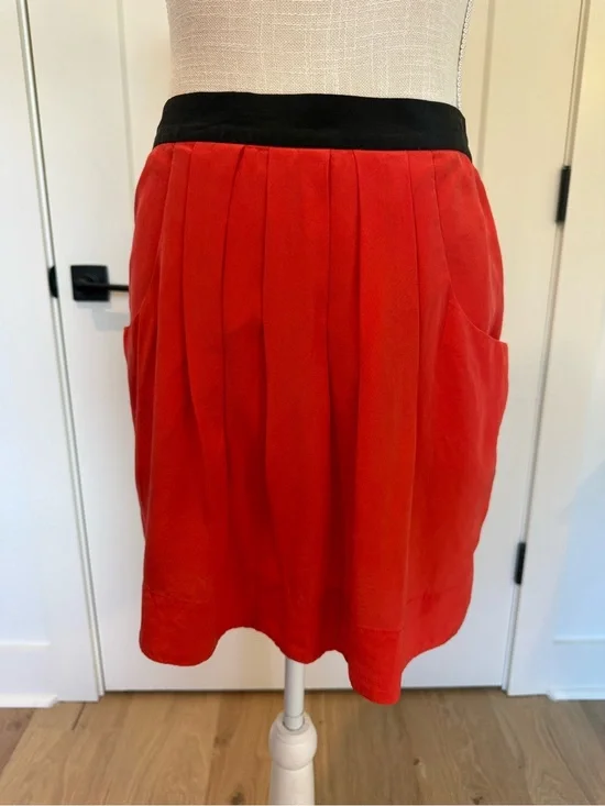 BCBGMAXAZRIA Silk Pocket Mini Skirt | Size 2