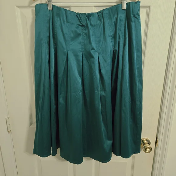 Lane Bryant Green Aline Fit And Flare Skirt Size 18