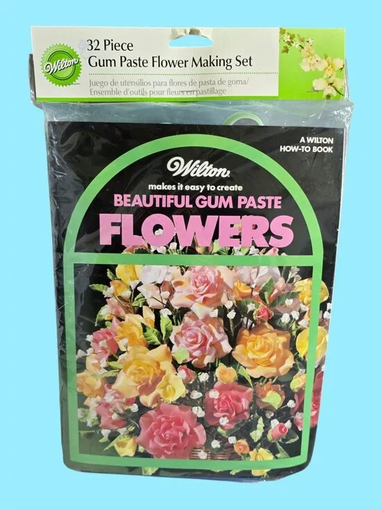 NEW Sealed! Wilton 32 Piece Gum Paste Flower Making Set w/ Book & Tools Included