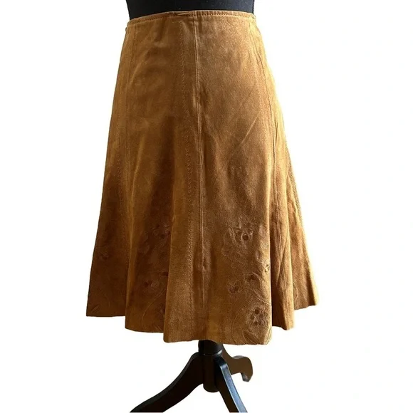 Boston Proper Suede Skirt with Embroidery Detail. Size 8