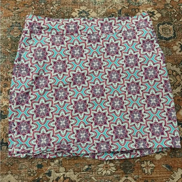 Talbots Women’s golf 14 turquoise/Red Floral Geometric athleisure Mini Skirt