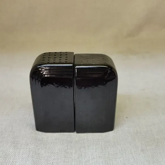 Vintage Stove Top Range Salt Pepper Shaker Black Deco‎  4