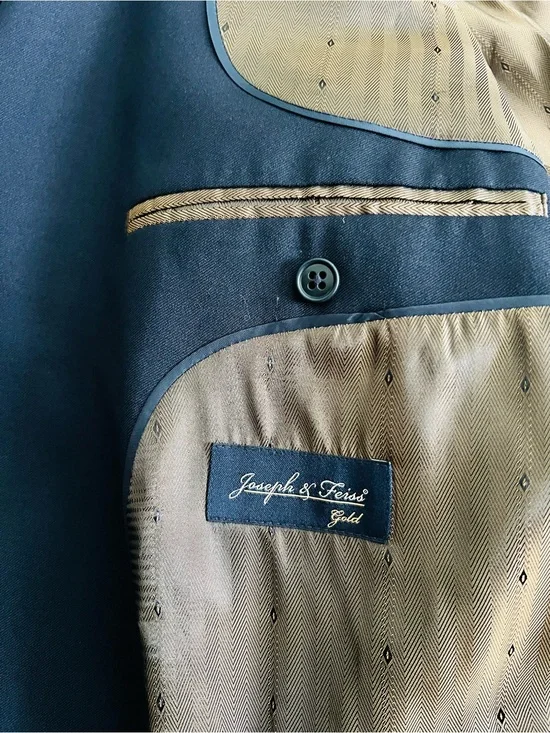 100% Wool Joseph & Feiss Navy Sport Coat with Golden Brown Lining