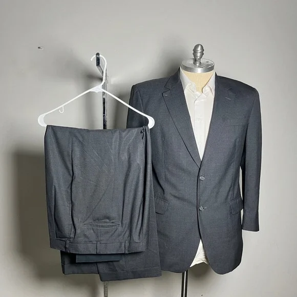 Jos. A. Bank Suit Mens 44R 37W Charcoal Grey Solid 2-Button Wool Flat Front