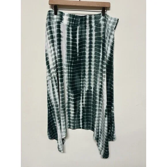 LOGO by Lori Goldstein Women’s Bi-Stretch Skirt Size XL Pull On Tie Dye Green