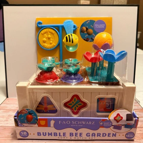 FAO Schwarz Bumble Bee Garden Toy Set 18M+ Multicolor New 18 Piece Sort & Match