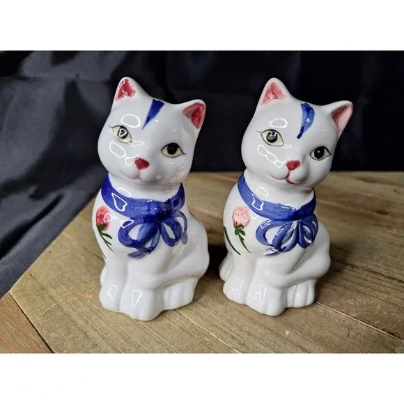 Vintage Lenox Ceramic Cat Salt and Pepper Shakers 
