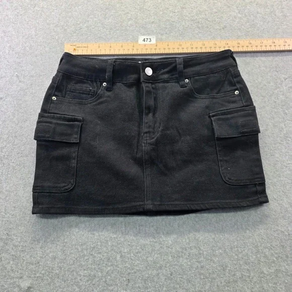 PacSun Womens Black Denim Cargo Mini Skirt Size 25 Utility‎ Pocket Y2K Style