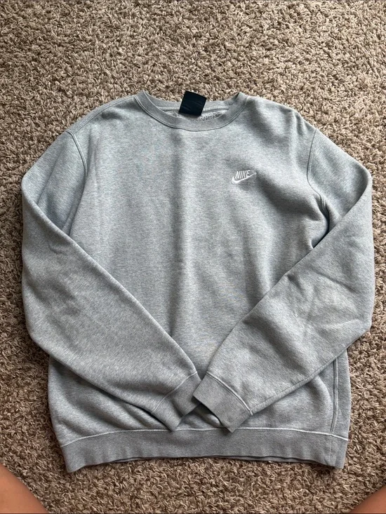Nike Light Grey Men’s Crewneck Sweatshirt