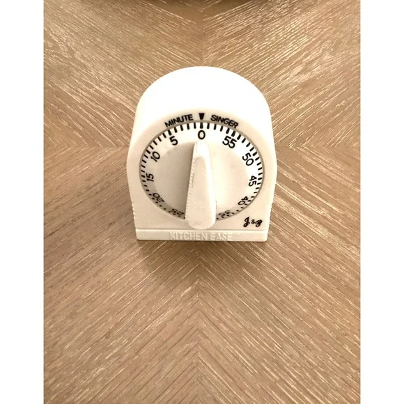 Vintage Kitchen Ease Minute Singer J&P Mechanical Timer. Works Good!