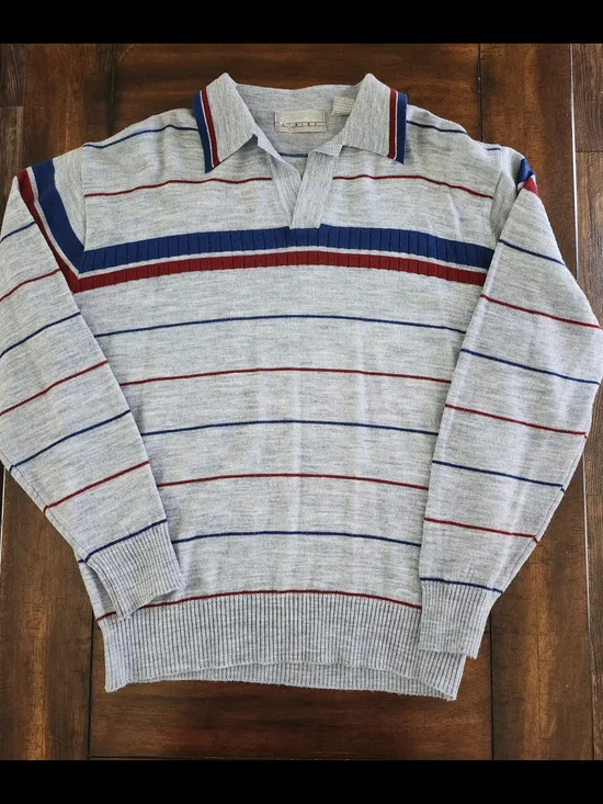 Vintage Signature Light Gray V-Neck Rugby Collar Sweater with Red & Blue Stripes