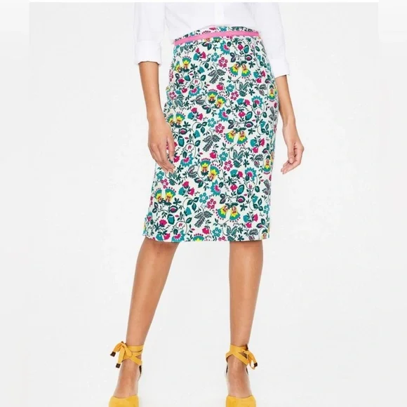 Boden Floral Pencil Skirt in Ivory Exotic Garden