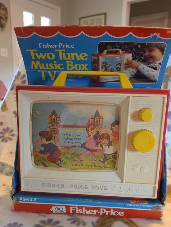 Fisher-Price Two Tune Music Box TV in White, Red & Yellow-LONDON BRIDGE