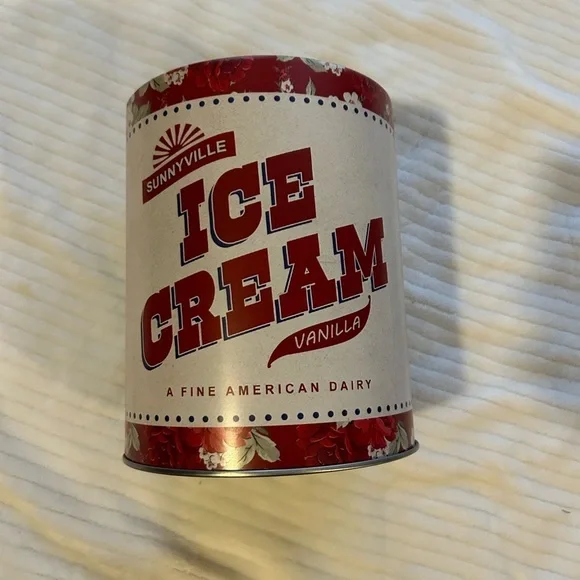 50%offw❤️ Pioneer Women Ice Cream Tin used scratches and dents in bottom Kt01